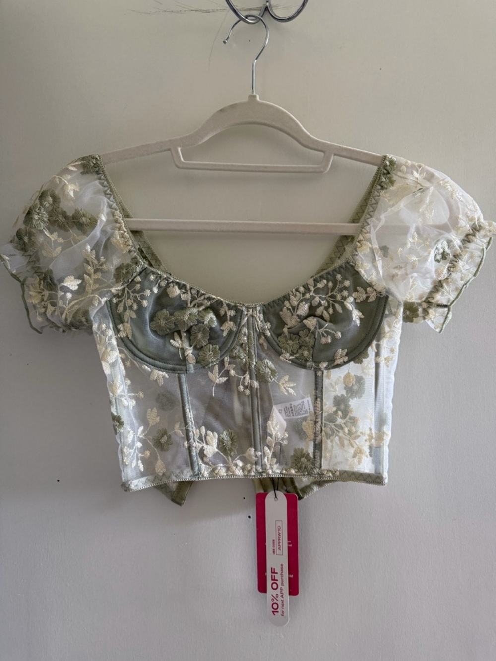 ROMWE Sage Green and Cream Floral Puff Sleeve Crop Top